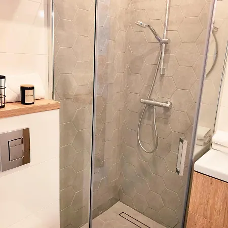 A 200 M Do Plazy Apartment *