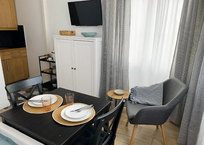 A 200 M Do Plazy * ソポト